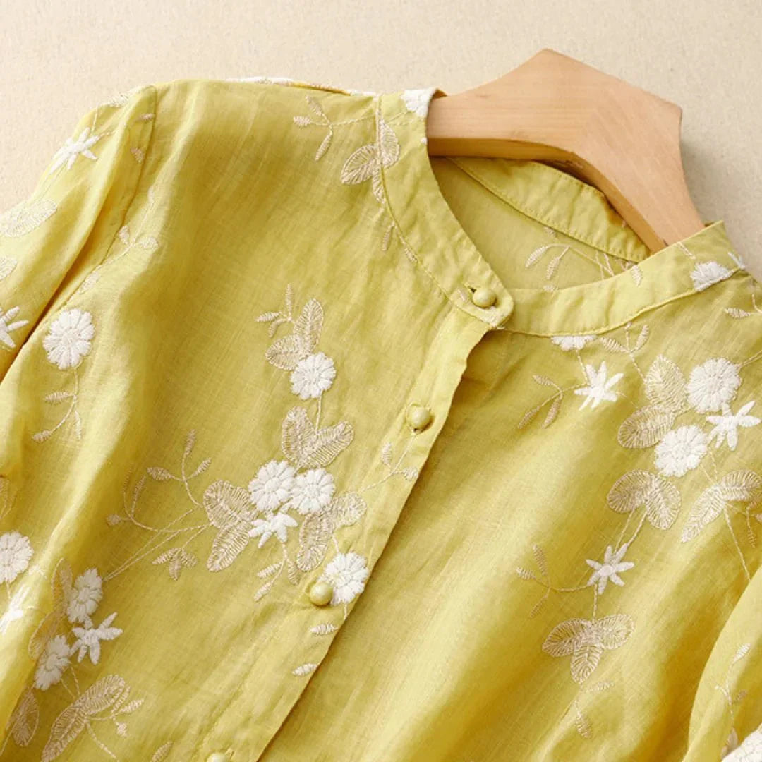 Camicetta elegante da donna ricamata con maniche a mezza lunghezza