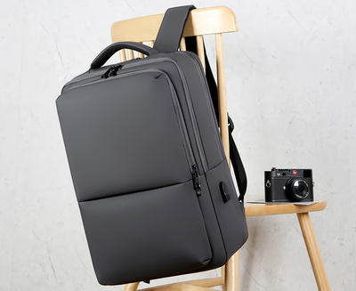 Sofisticato zaino professionale impermeabile per laptop