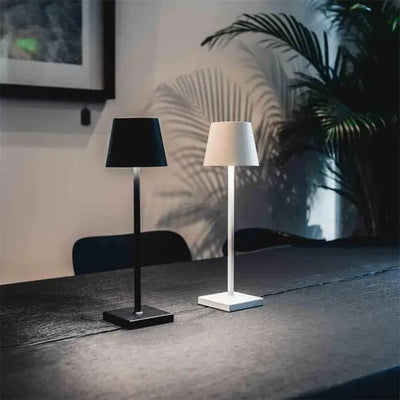 Lampada da tavolo LED impermeabile abilitata ad Alexa - design minimalista e controllo vocale