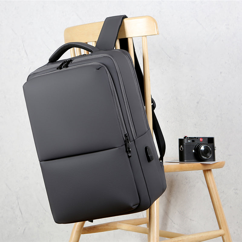 Sofisticato zaino professionale impermeabile per laptop