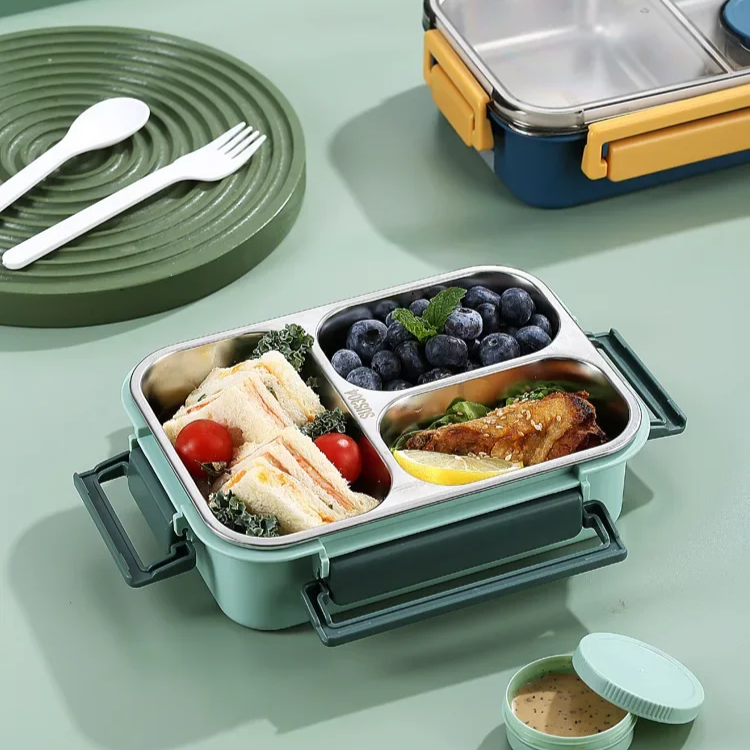 Contenitore termico isolato per la conservazione degli alimenti