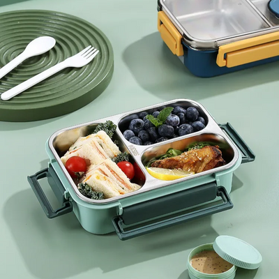 Contenitore termico isolato per la conservazione degli alimenti