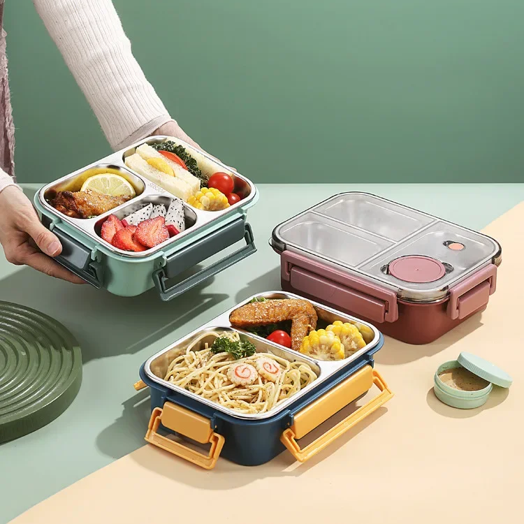 Contenitore termico isolato per la conservazione degli alimenti