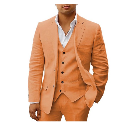 Elegante traje de tres piezas para hombre: ideal para una boda de verano o para vestir de etiqueta.