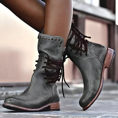 Botas cómodas con cordones de piel vegana