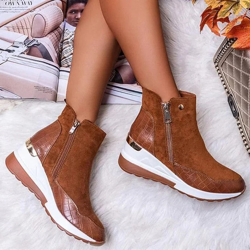 Orthopedic boots for medium height in leather height | Lisa