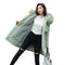 Cappotto da donna con cappuccio e collo di pelliccia