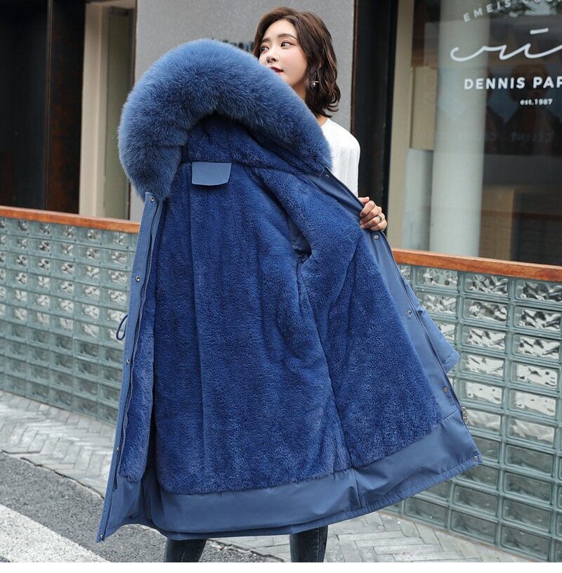 Cappotto da donna con cappuccio e collo di pelliccia