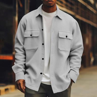 Chaqueta abotonada con bolsillos delanteros para hombre 