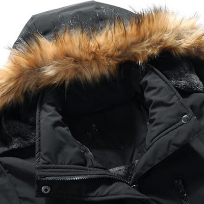 Chaqueta de invierno cálida con capucha para hombre.