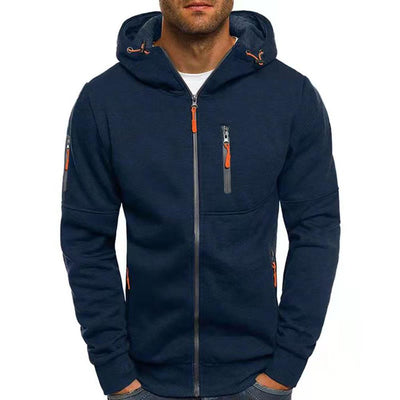 Chaqueta de hombre con capucha y varios bolsillos. 