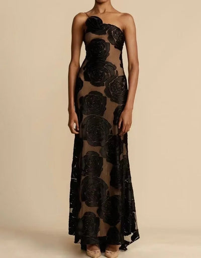 Elegante vestido largo de malla floral