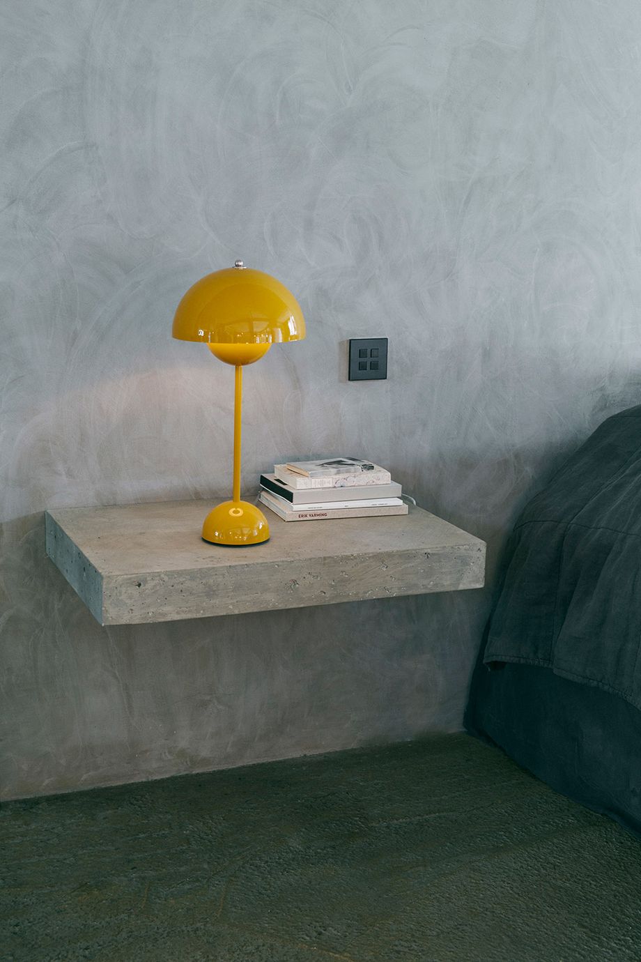 Umbrilight - Lámpara de mesa con pantalla retro