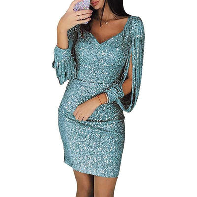 Vestido de lentejuelas con mangas con aberturas