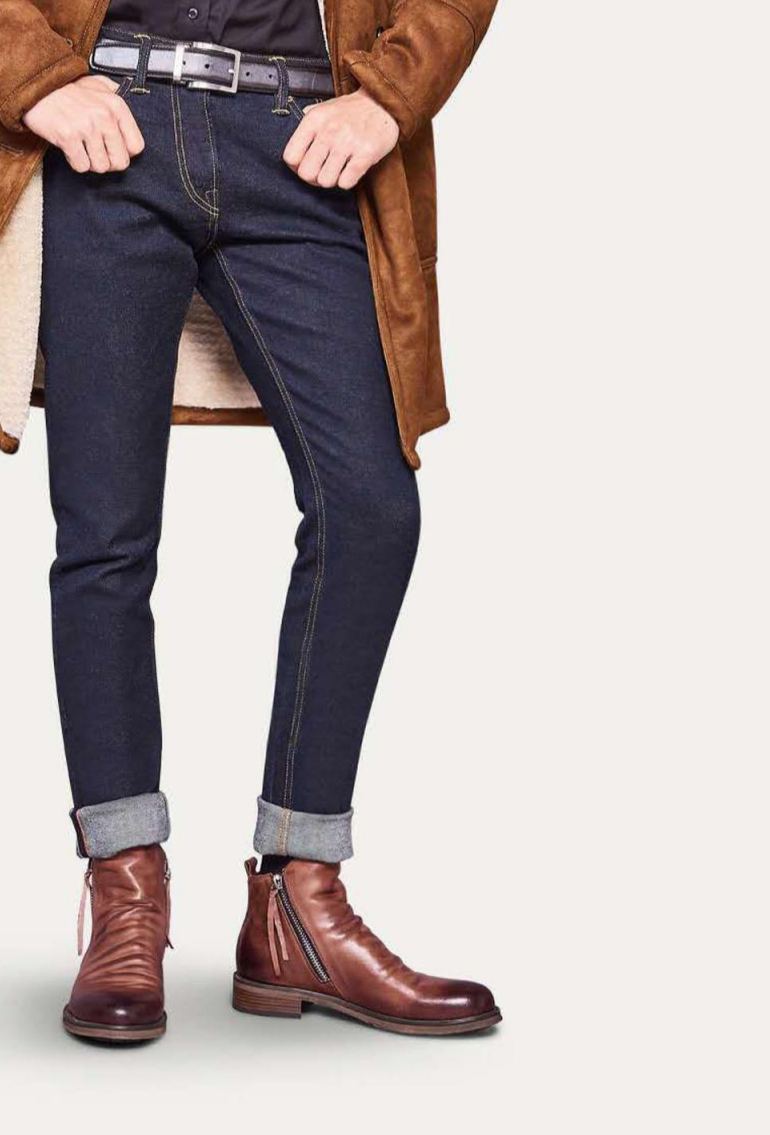 Men leather boots with non -slip sole and elegant design