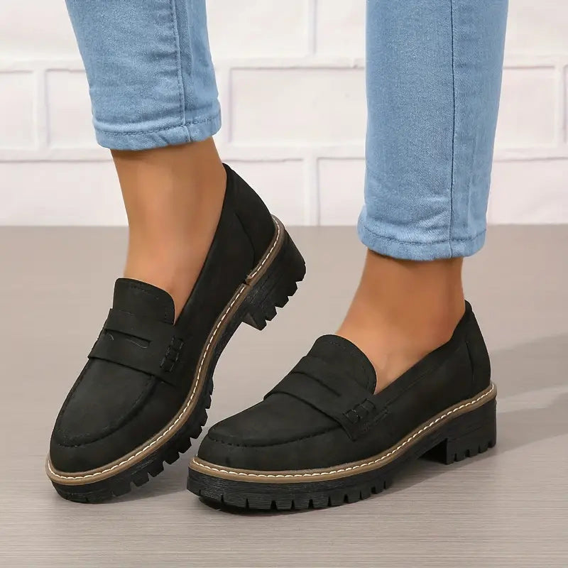 ESTA | Cómodo y atemporal modelo sin cordones