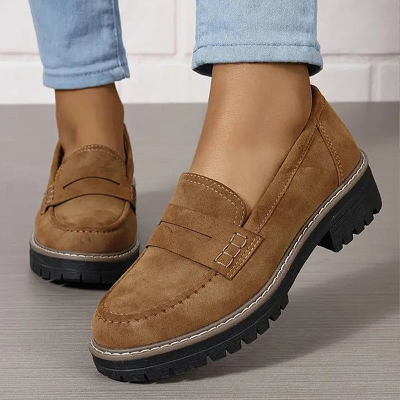 ESTA | Cómodo y atemporal modelo sin cordones