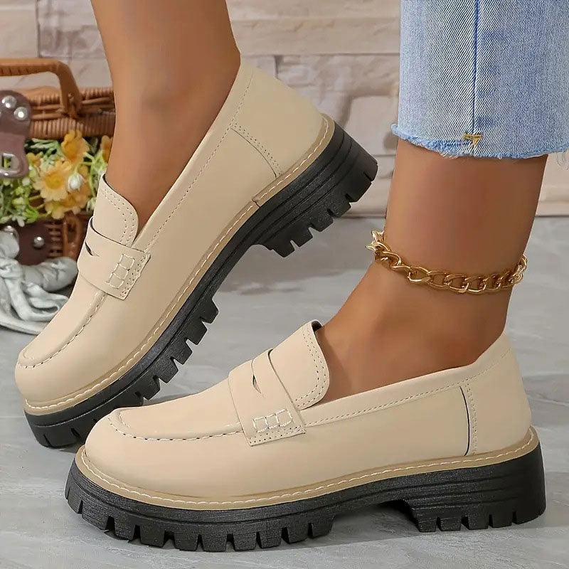 ESTA | Cómodo y atemporal modelo sin cordones