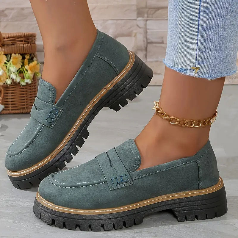 ESTA | Cómodo y atemporal modelo sin cordones