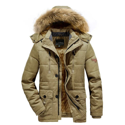Chaqueta de invierno cálida con capucha para hombre.