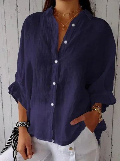Camisa de mujer 100% lino con mangas largas y corte relajado.